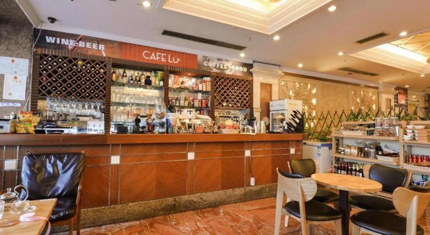 New Pearl River Hotel Гуанчжоу Екстер'єр фото
